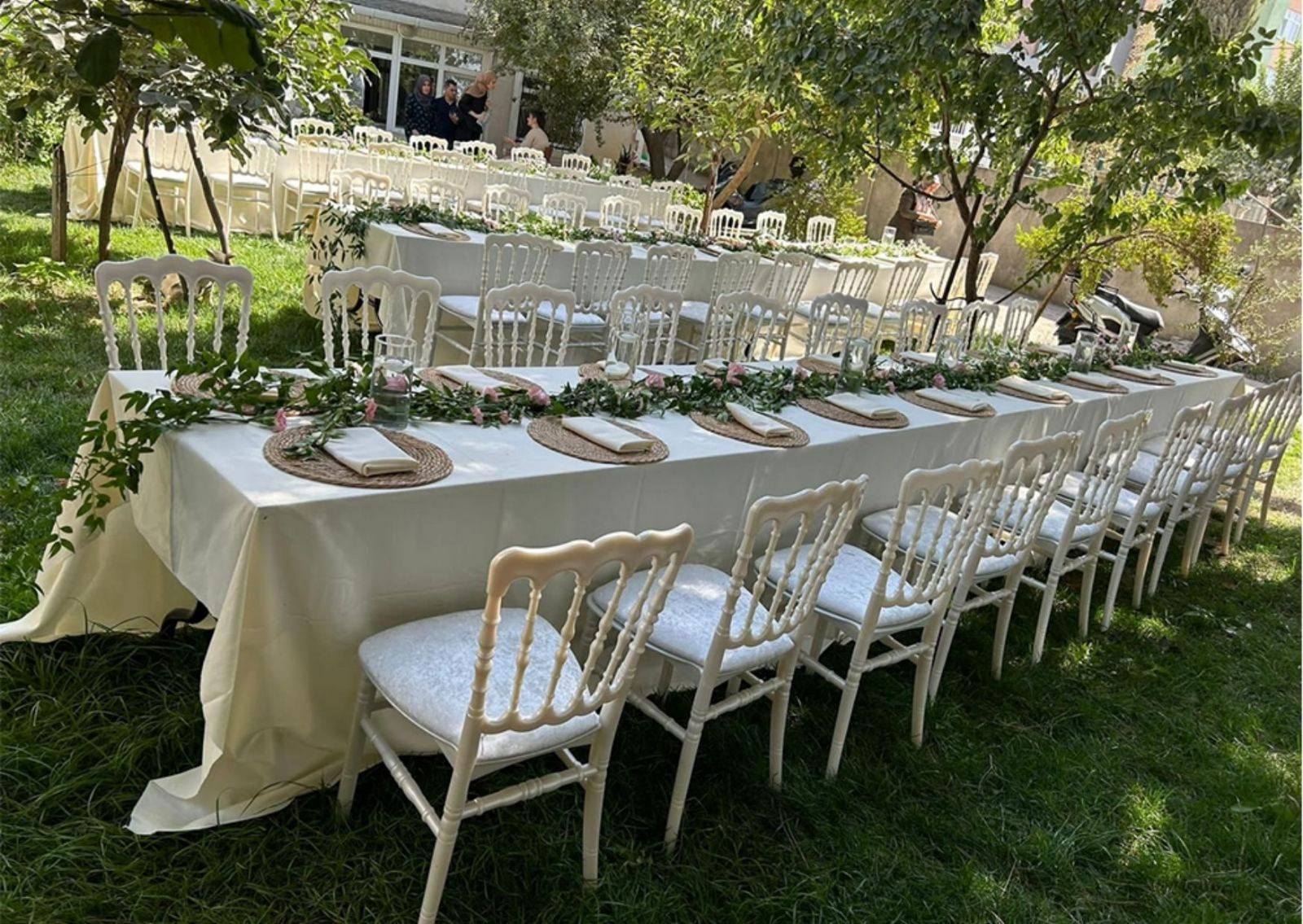 Başiskele Bistro Masa Sandalye Kiralama,